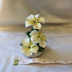 Radnor hand painted bone china flower